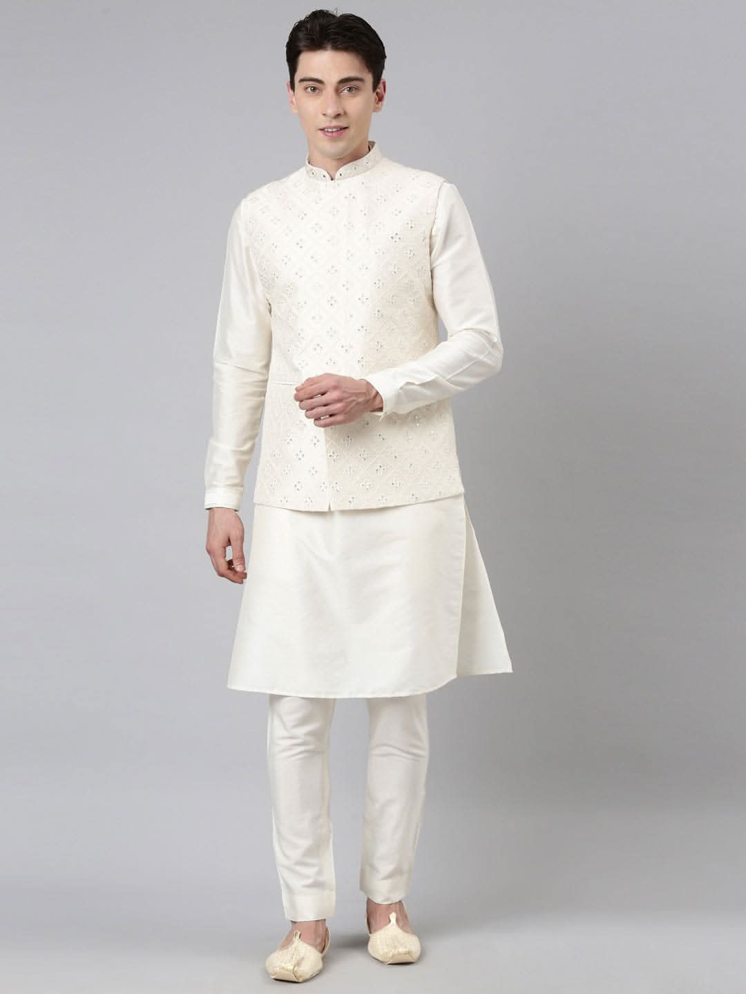 Cream Mirror Embroidery Bundi With Kurta Set